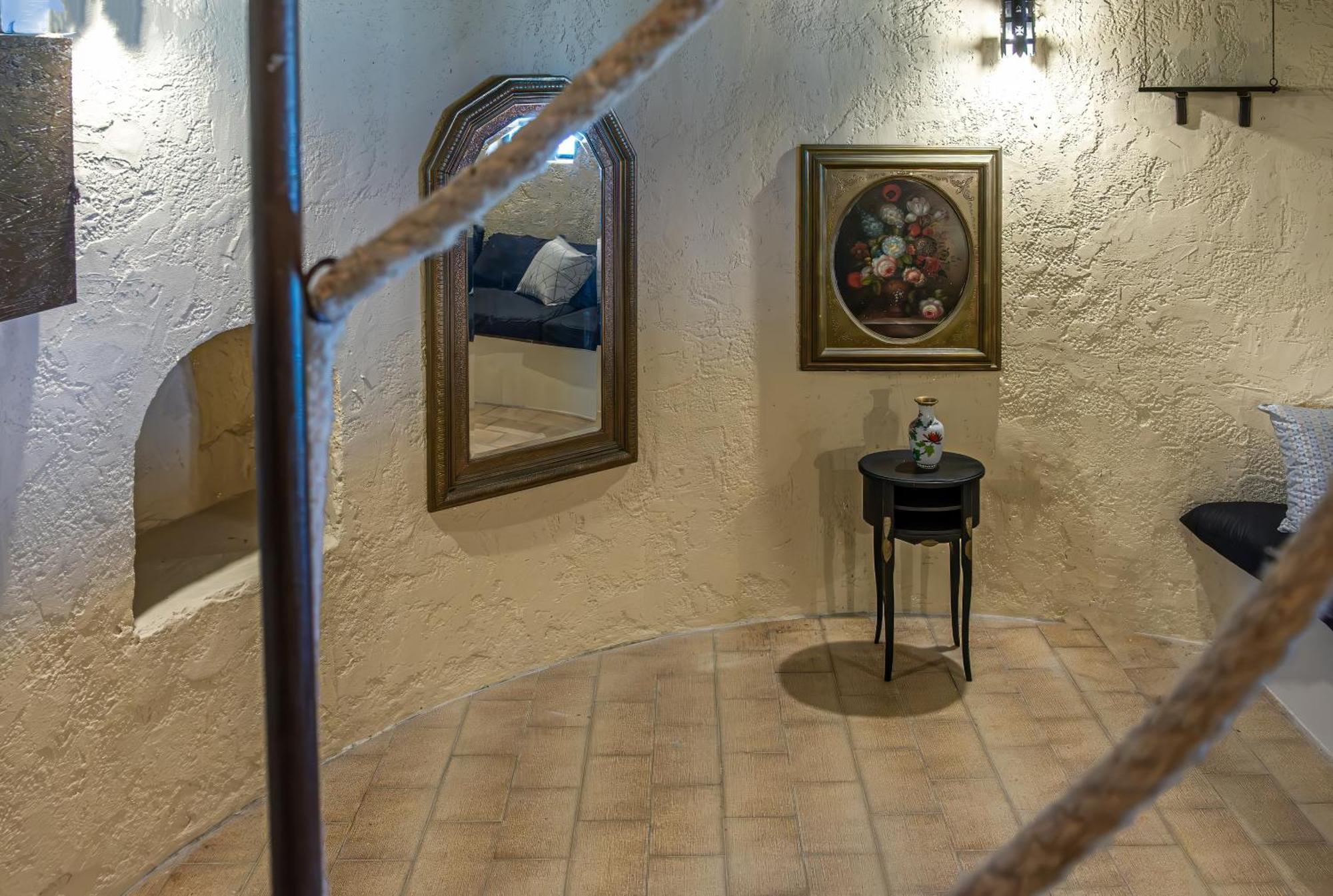 Windmill Renovated 2025 Villa เอียลิซอส ภายนอก รูปภาพ